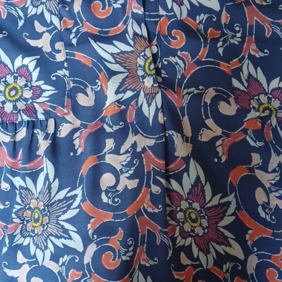 Loft floral  short sleeveless blouse - Picture 5 of 6